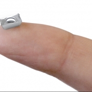 拉芈那：推出市场上最小的方肩铣刀片